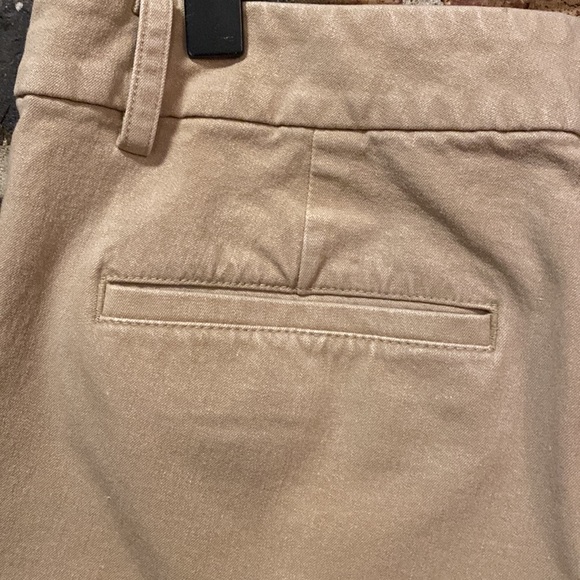 Lauren Ralph Lauren classic khaki shorts, Women’s sized 4 - Picture 6 of 6